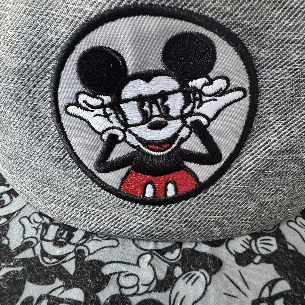 Disney Parks Hat Cap Snap Back Gray Mickey Mouse Glasses Graphic One Size